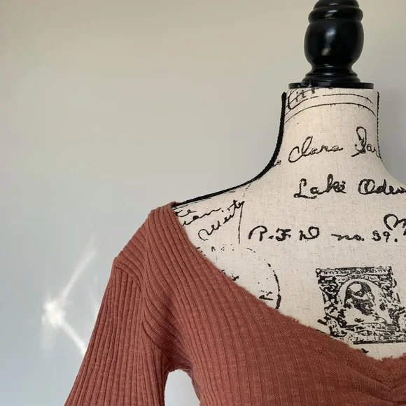 Zara Ribbed Top - Picture 3 of 6